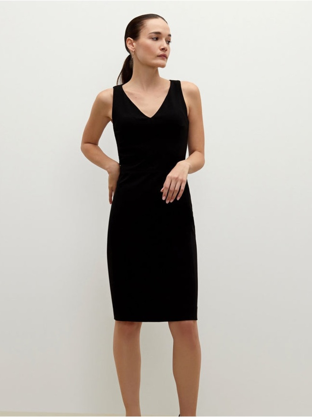 MM LaFleur Black Rachel Ponte Sheath Dress Size 8 Quiet Luxury Workwear